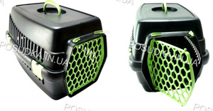 Пластиковая переноска для собаки